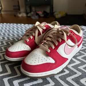 Nike women’s dunk “bacon”